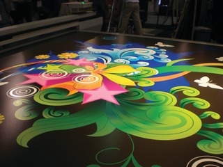 Color On Black Rigid10409935