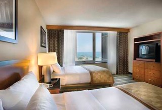 Chirees Embassy Suites Chicago10656207