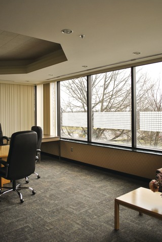 Glassdecor600Confroom10978168