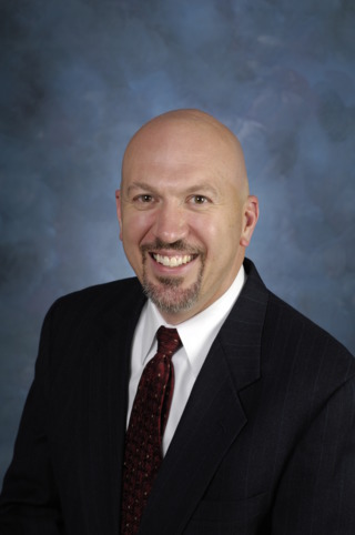 Darren Speizer 56324f7e58371