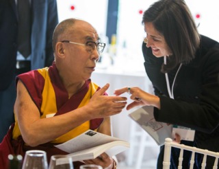 BeingNobel Dalai Lama1 5644d83a30485