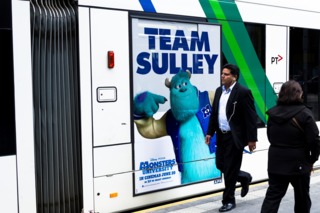 Disney Pixar Bus WB 40 AUS 3 567812ba1f14e